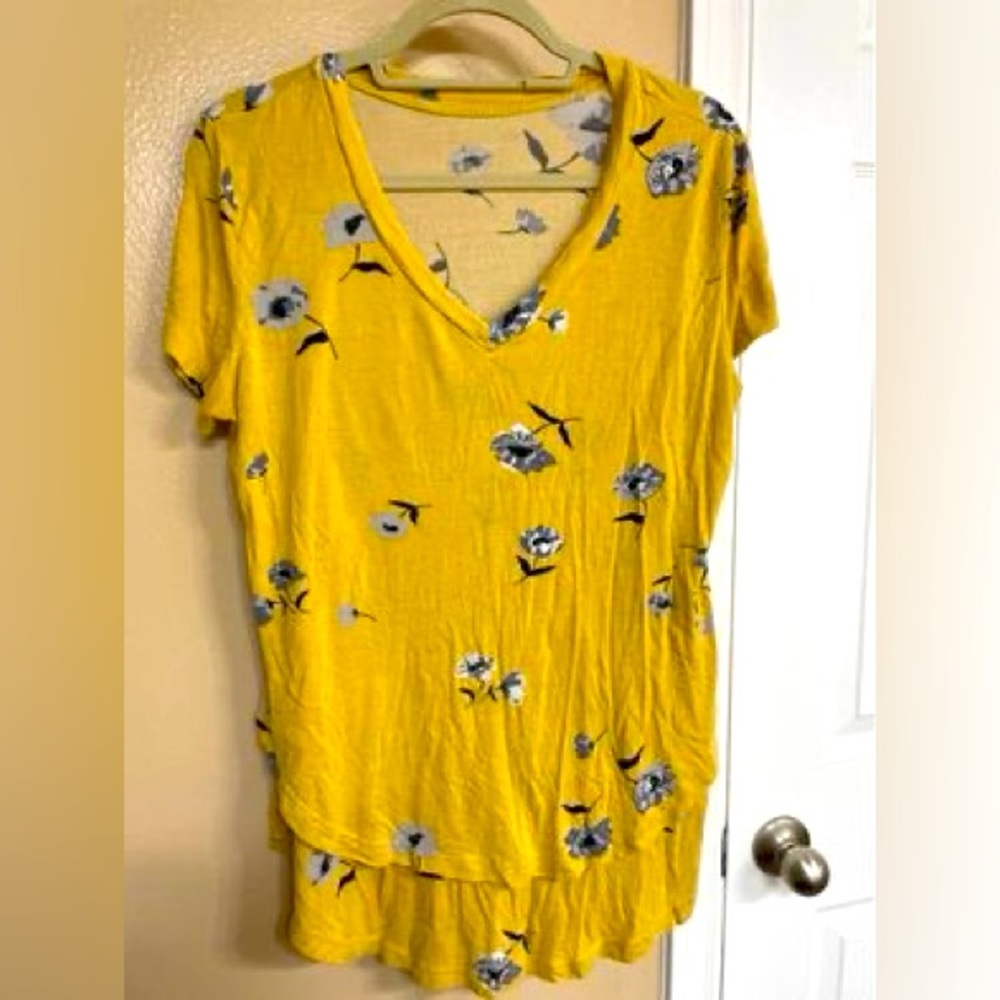 Latched Mama nursing top
